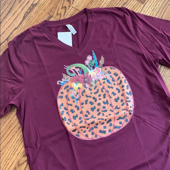 Leopard Pumpkin Fall v neck T-shirt , Bella canvas - Picture 4 of 4